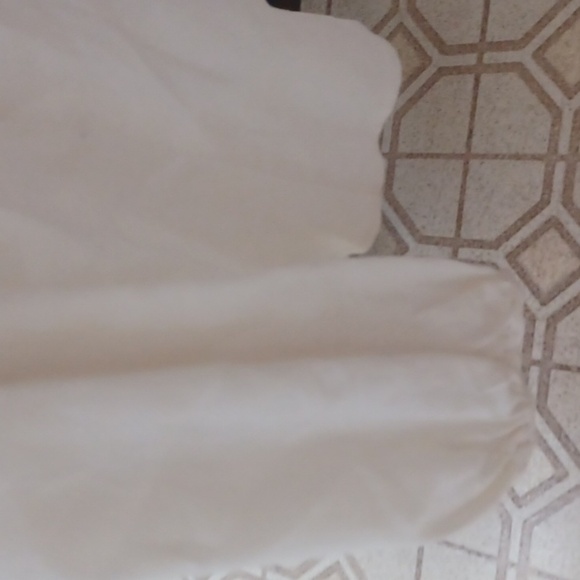 SIZE 10 ANN TAYLOR LOFT CREAM BLOUSE - Picture 4 of 5